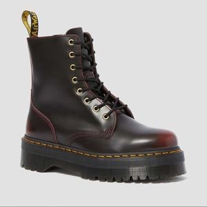 NWB DOC MARTENS RED CHUNKY BOOT WOMENS 8 PLATFORM
